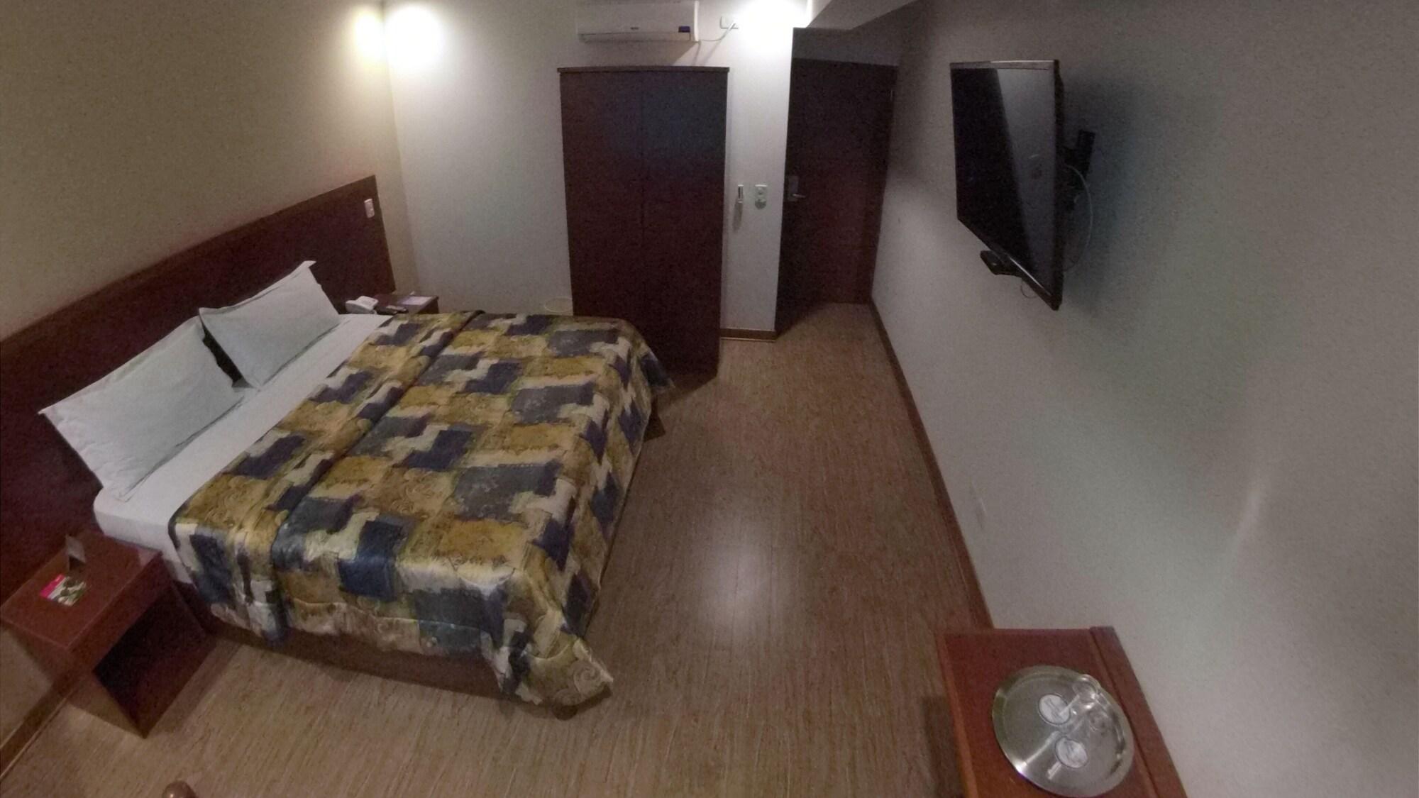 Hotel Esencia Suites リマ エクステリア 写真