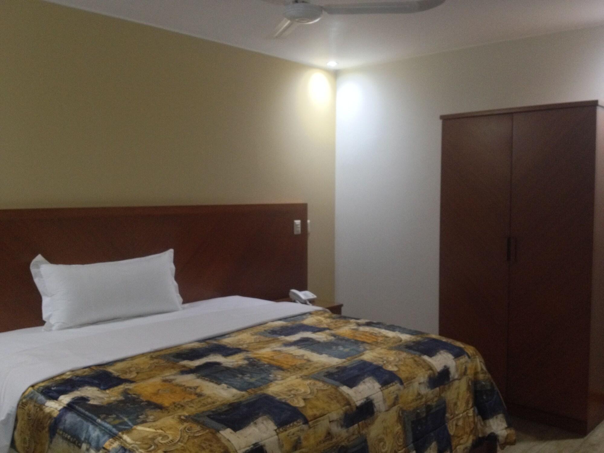 Hotel Esencia Suites リマ エクステリア 写真