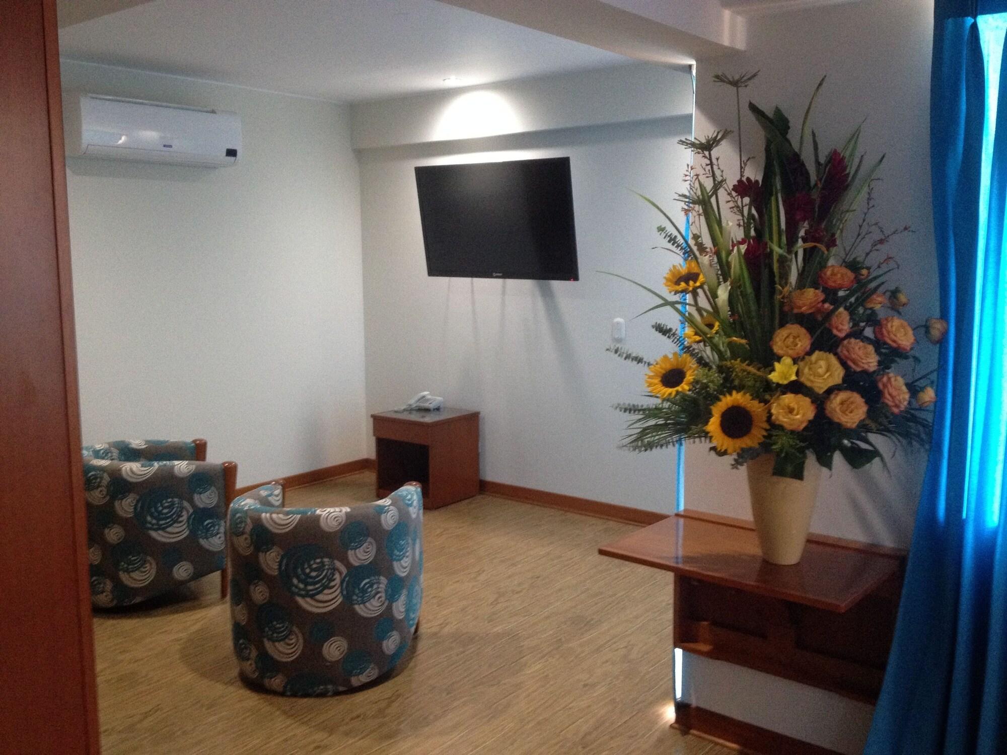 Hotel Esencia Suites リマ エクステリア 写真