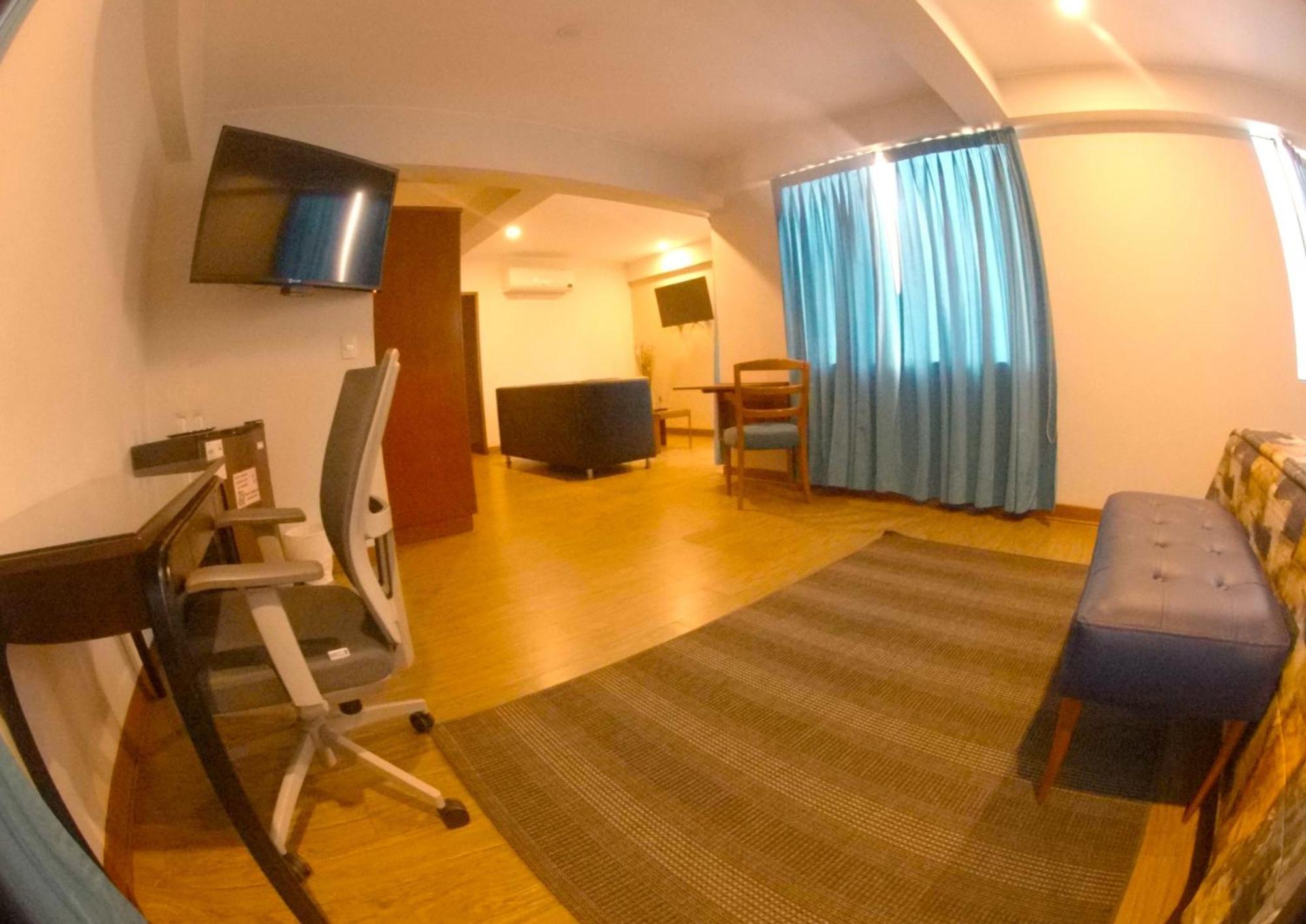 Hotel Esencia Suites リマ エクステリア 写真