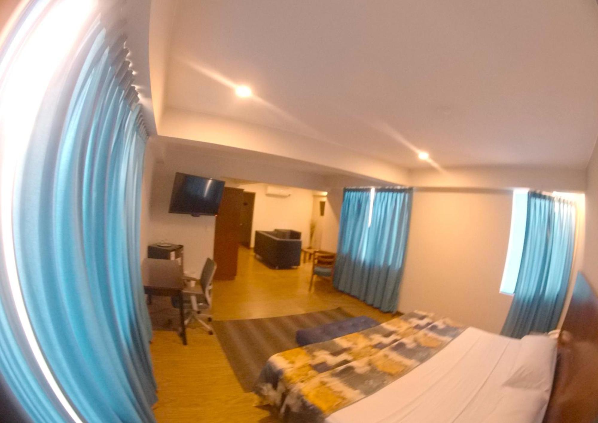 Hotel Esencia Suites リマ エクステリア 写真